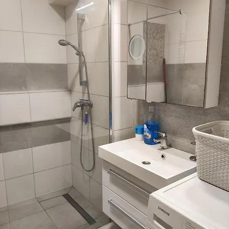 2 Rooms, Living With Elevator * セゲド