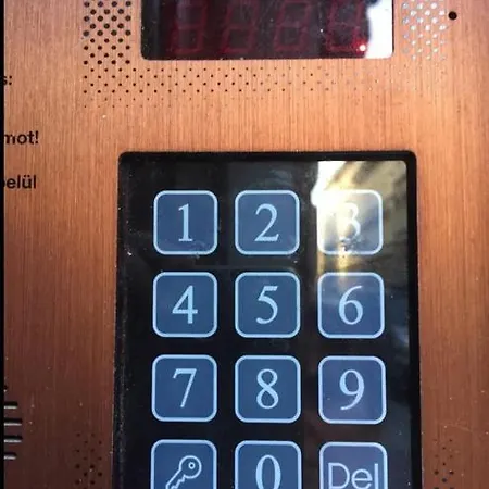 2 Rooms, Living With Elevator Lägenhet